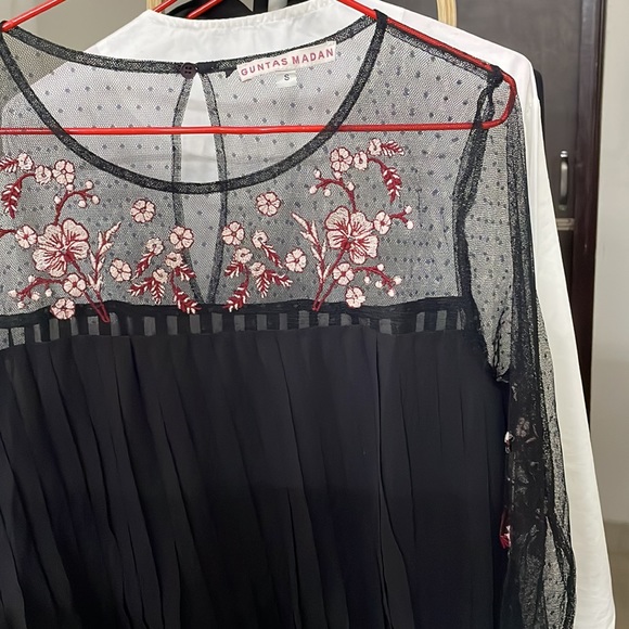 Guntas Madan beautiful sheer top - Picture 6 of 9